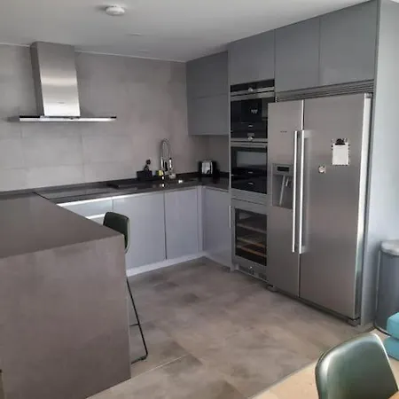 Luxury Penthouse, Private Pool & Jacuzzi - La Cala Apartment