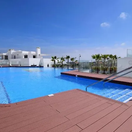 Luxury Penthouse, Private Pool & Jacuzzi - La Cala