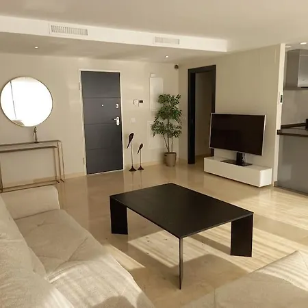 Luxury Penthouse, Private Pool & Jacuzzi - La Cala Apartment *