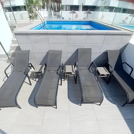 Luxury Penthouse, Private Pool & Jacuzzi - La Cala Apartment *