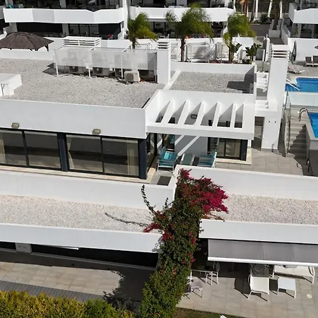Luxury Penthouse, Private Pool & Jacuzzi - La Cala Apartment