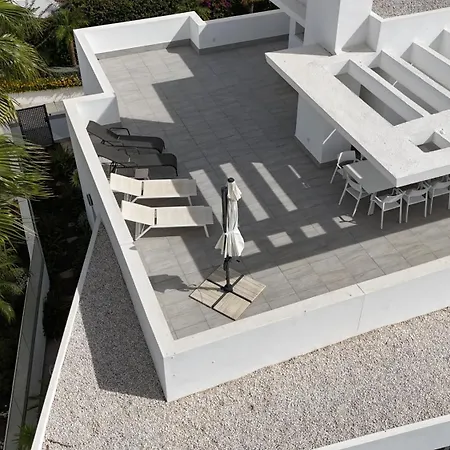 Luxury Penthouse, Private Pool & Jacuzzi - La Cala Apartment *