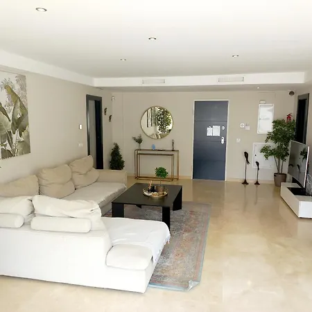Luxury Penthouse, Private Pool & Jacuzzi - La Cala